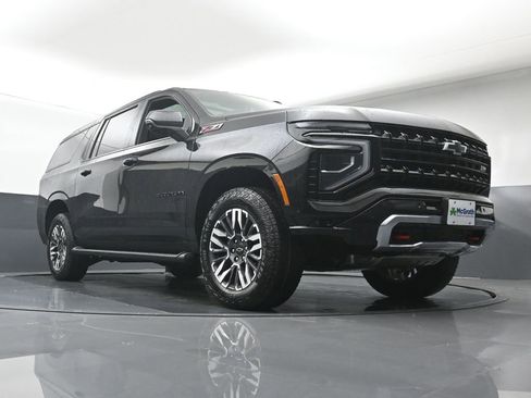 New 2026 Chevrolet Suburban Z71 image 29
