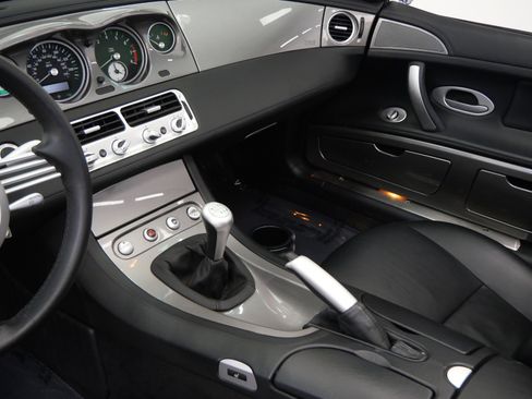 Used 2002 BMW Z8 RWD image 32