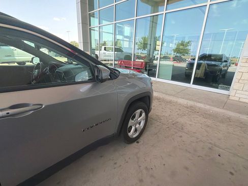 Used 2018 Jeep Compass Latitude w/ Popular Equipment Group AWD/4WD image 13