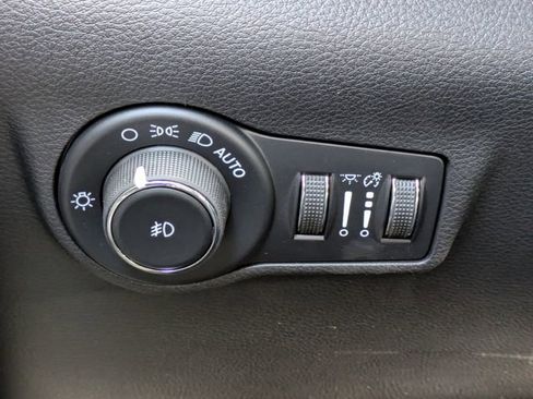 New 2026 Jeep Compass Latitude AWD/4WD image 24