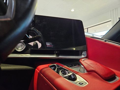 Used 2021 Chevrolet Corvette 2LT image 15