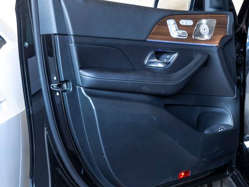 Used 2025 Mercedes-Benz GLE 350 4MATIC image 12