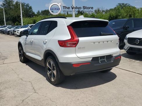Certified 2026 Volvo XC40 B5 Plus AWD/4WD image 4