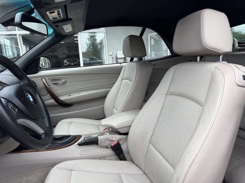Used 2012 BMW 128i Convertible RWD image 17