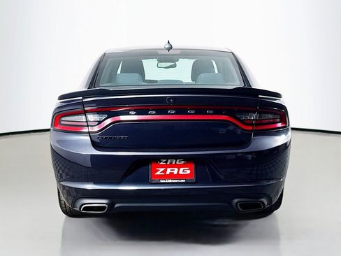 Used 2016 Dodge Charger SXT w/ Blacktop Package RWD image 3