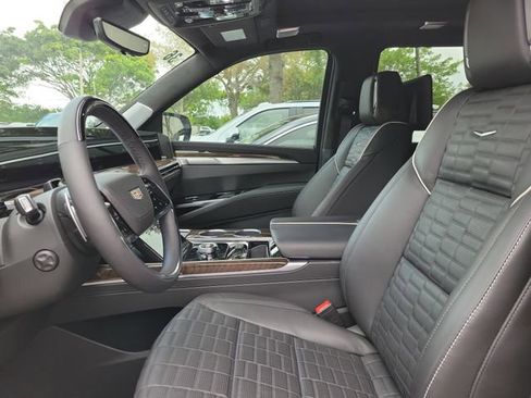 New 2026 Cadillac Escalade Platinum Sport AWD/4WD image 8