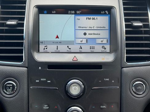 Used 2018 Ford Taurus SEL w/ Equipment Group 201A FWD image 13