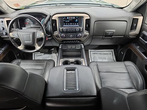 Used 2019 GMC Sierra 2500 Denali w/ Duramax Plus Package AWD/4WD image 28