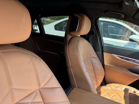 Used 2023 BMW 740i RWD image 34