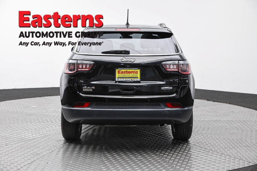 Used 2018 Jeep Compass Latitude w/ Popular Equipment Group AWD/4WD image 6