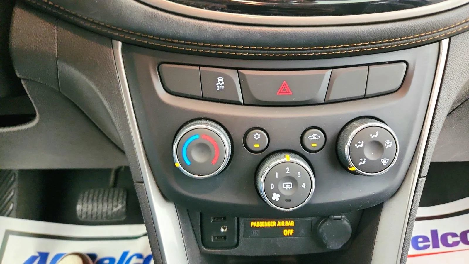 Used 2019 Chevrolet Trax LT w/ Driver Confidence Package FWD image 19