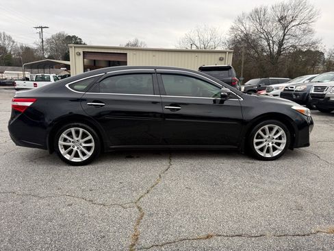 Used 2013 Toyota Avalon XLE Touring image 8