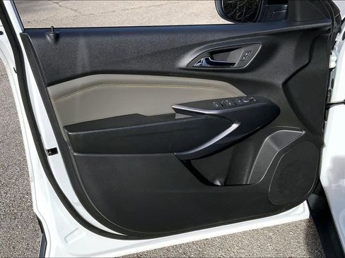 Used 2025 Chevrolet Trax ACTIV w/ Driver Confidence Package image 20