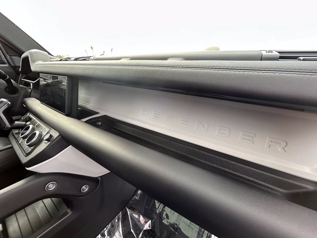 Used 2024 Land Rover Defender 110 S AWD/4WD image 43