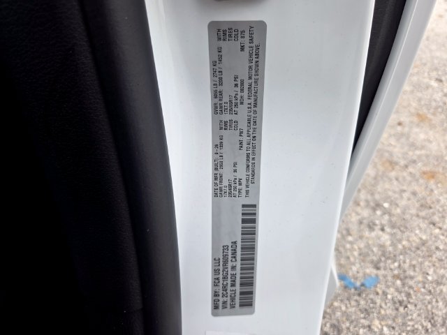 New 2027 Chrysler Pacifica Select FWD image 21