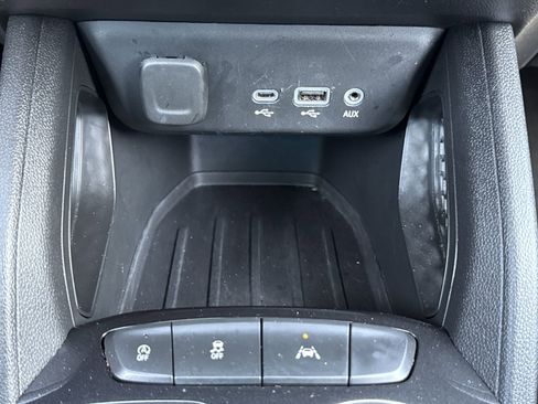 Used 2022 Chevrolet TrailBlazer LT w/ Convenience Package image 24