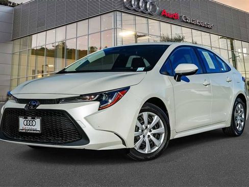 Used 2021 Toyota Corolla LE w/ Carpet Mat Package (TMS) image 1