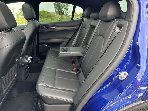 Used 2022 Alfa Romeo Stelvio Ti image 28