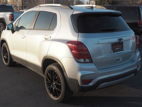 Used 2022 Chevrolet Trax LT w/ Driver Confidence Package image 6