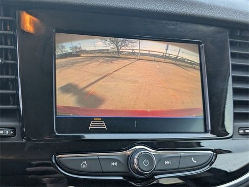 Certified 2022 Buick Encore Preferred w/ Safety Package image 13