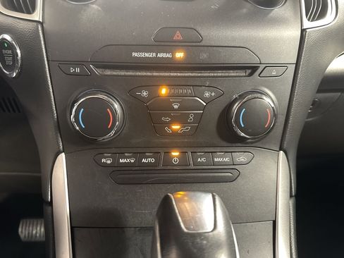 Used 2017 Ford Edge SEL w/ Class II Trailer Tow Package image 25