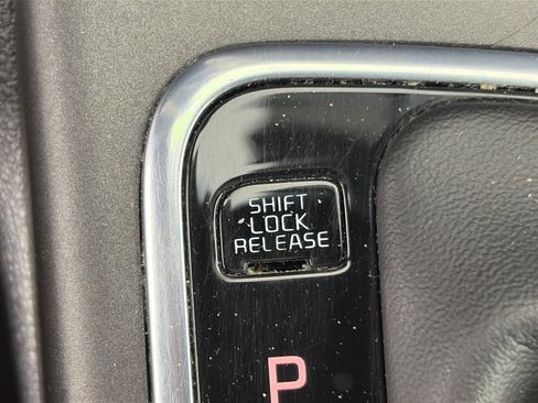 Used 2016 Kia Optima LX image 25