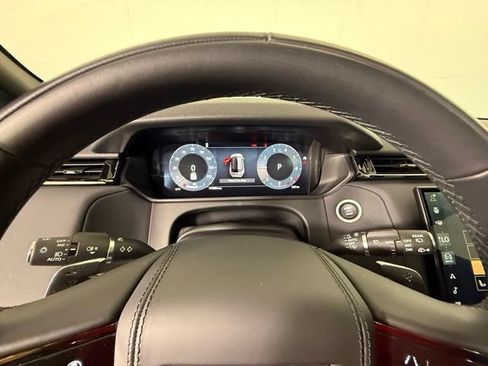 Used 2025 Land Rover Range Rover Velar S AWD/4WD image 21