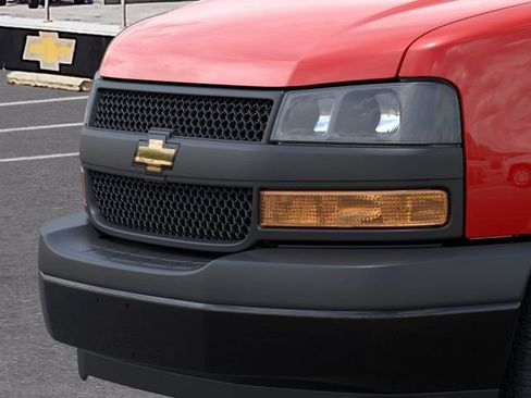New 2026 Chevrolet Express 3500 Extended RWD image 13