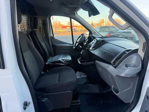 Used 2017 Ford Transit 250 130 Low Roof w/ Exterior Upgrade Package RWD image 28