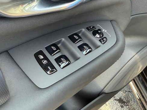 New 2026 Volvo XC90 B6 Plus w/ Protection Package Premier image 10