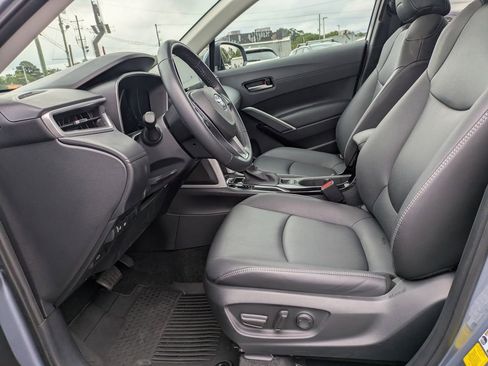Used 2023 Toyota Corolla Cross XLE w/ Convenience Package FWD image 15