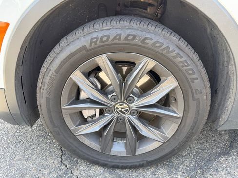Used 2022 Volkswagen Tiguan SE image 7