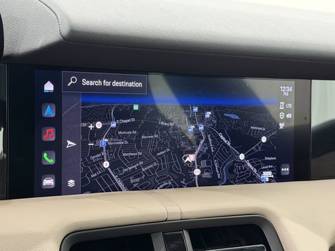 Certified 2022 Porsche Taycan image 40