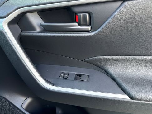 Certified 2025 Toyota RAV4 LE image 21
