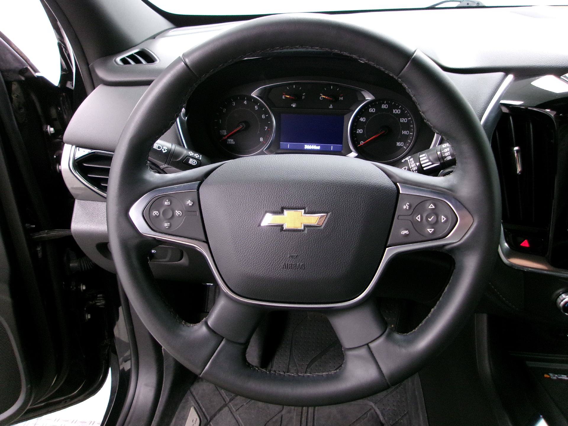 Used 2023 Chevrolet Traverse LT FWD image 6