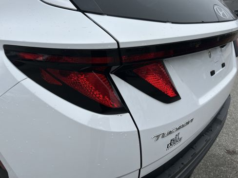 Certified 2024 Hyundai Tucson SEL FWD image 11
