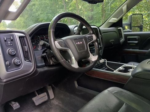 Used 2017 GMC Sierra 2500 SLT AWD/4WD image 18