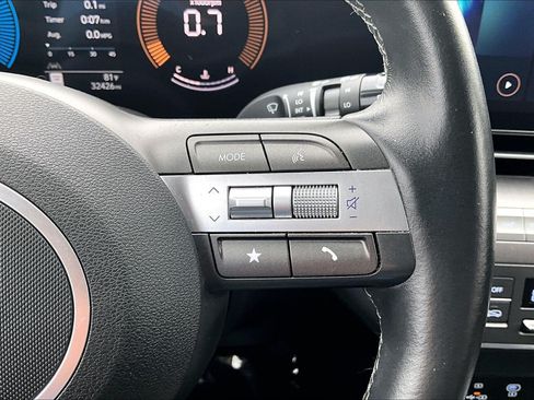 Used 2025 Hyundai Kona SEL AWD/4WD image 17