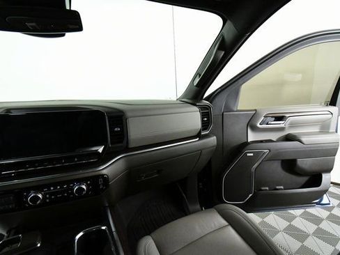 Used 2022 GMC Sierra 1500 SLT w/ SLT Premium Package image 21