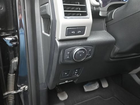 Used 2019 Ford F250 Lariat w/ Lariat Ultimate Package AWD/4WD image 13