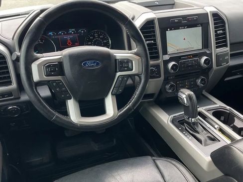 Used 2018 Ford F150 Lariat w/ Equipment Group 502A Luxury AWD/4WD image 17