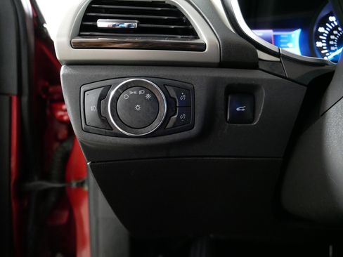 Used 2013 Ford Fusion SE FWD image 26