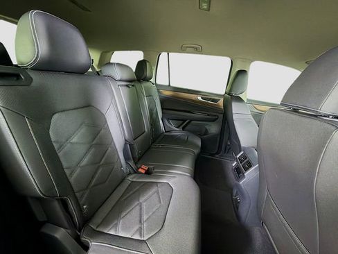 New 2026 Volkswagen Atlas SE FWD image 30
