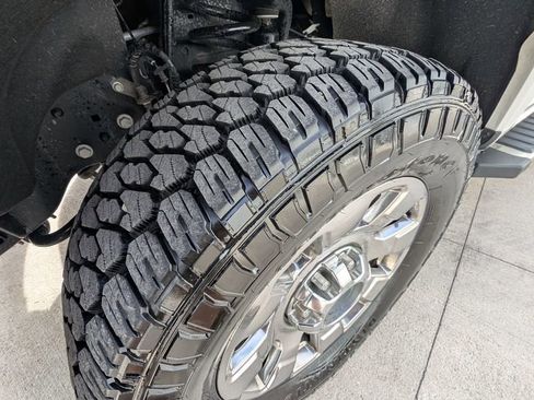 Used 2023 Ford F350 Lariat w/ Chrome Package image 51