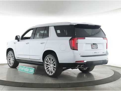 Used 2026 GMC Yukon Denali w/ Denali Reserve Package AWD/4WD image 8