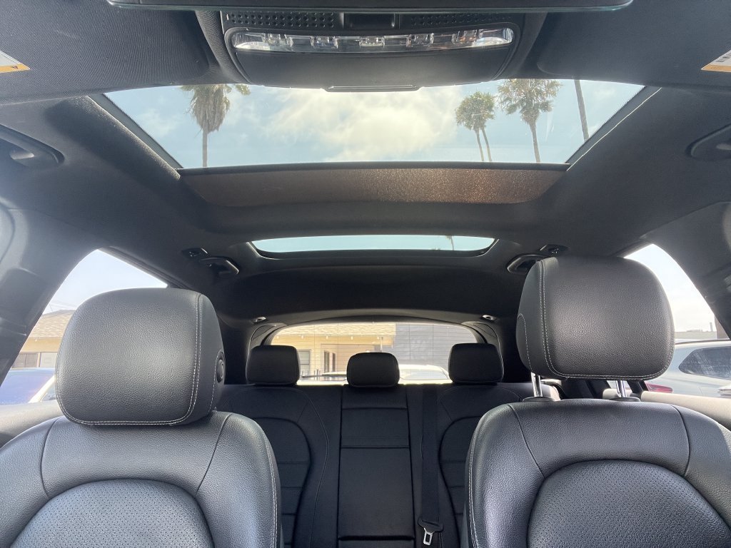 Used 2021 Mercedes-Benz GLC 300 w/ Driver Assistance Package image 26
