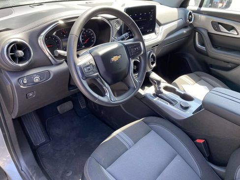 Used 2025 Chevrolet Blazer LT AWD/4WD image 10