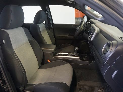 Used 2023 Toyota Tacoma TRD Sport image 21