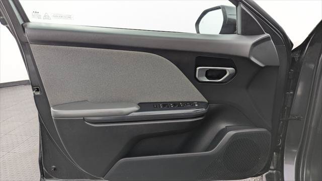 Used 2025 Kia K4 EX FWD image 13