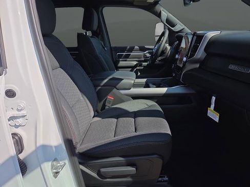 New 2026 RAM 1500 Big Horn AWD/4WD image 34
